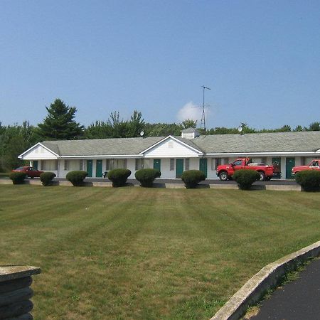 Chapel Hill Motel Brevort Esterno foto